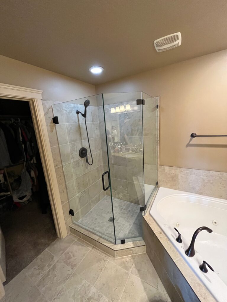 shower door layton